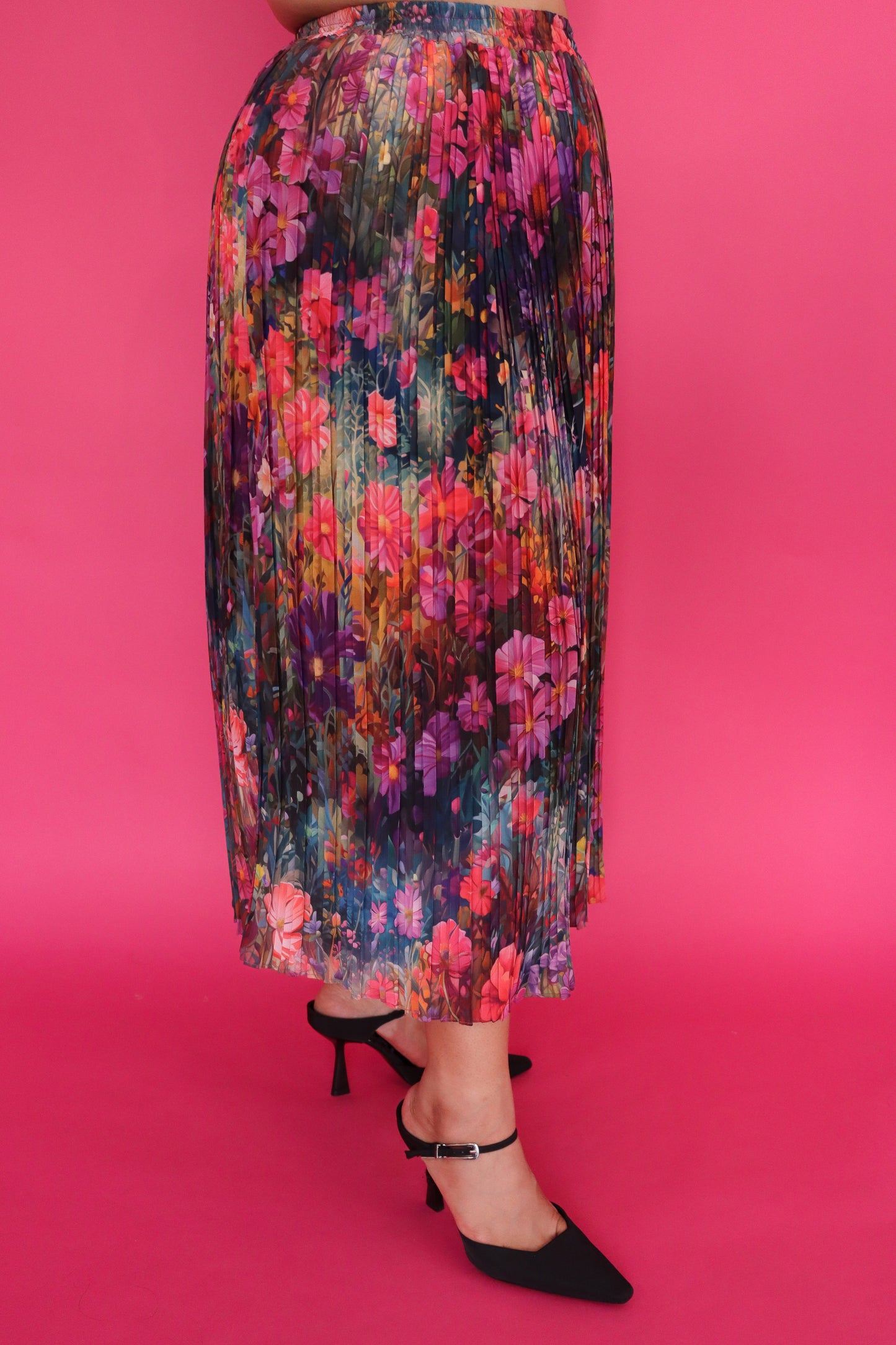 VALLEY OF FLOWERS PLEATED SKIRT